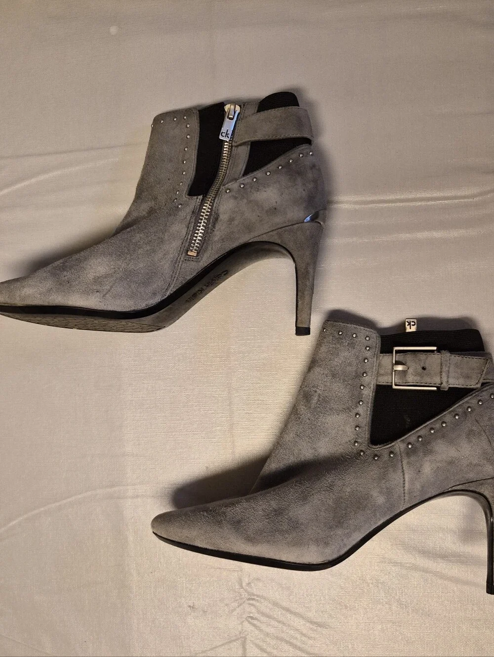 Calvin Klein Jozie Gray Suede Boots W/Side Zip Silver Accents Size 7